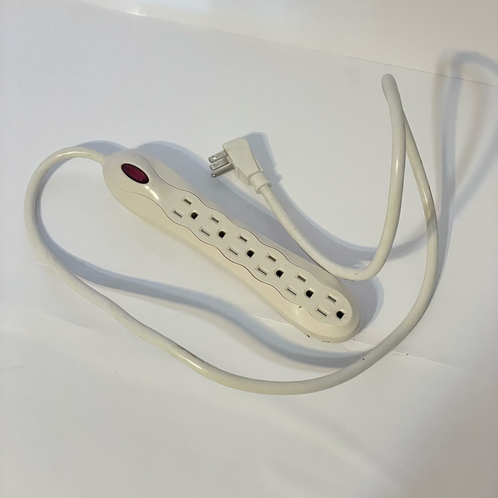 Power Strip 6-Outlet Surge Protector With 4- Foot Cord